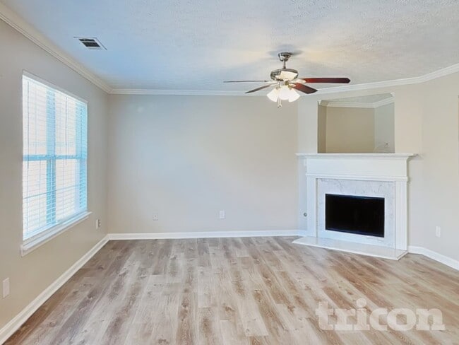 Building Photo - 201 Sandstone Dr