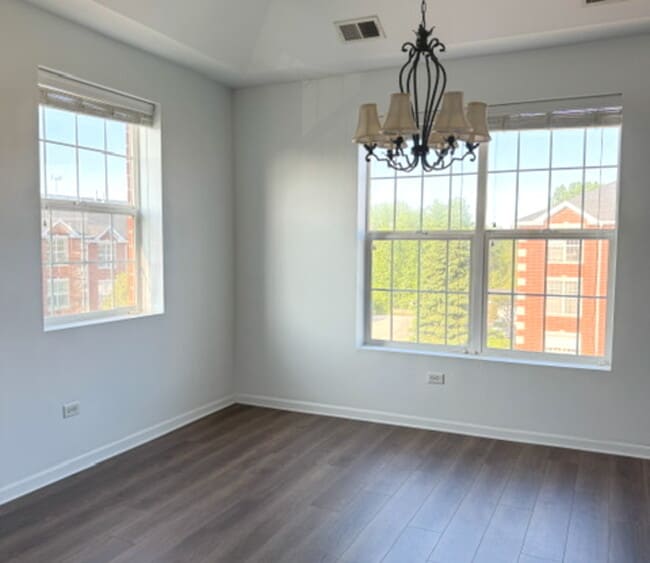 Foto del edificio - 16600 Liberty Cir