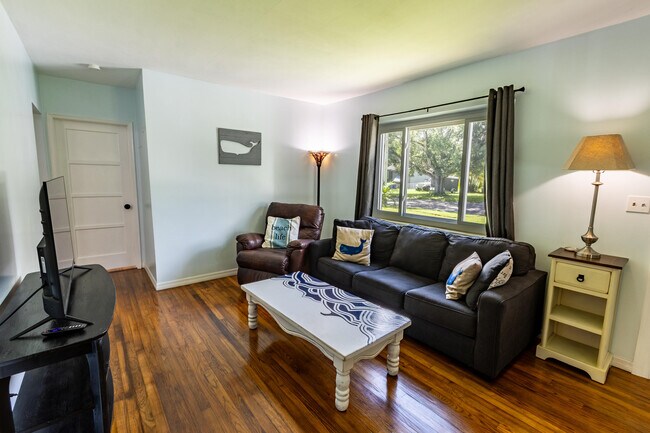 Building Photo - 810 Texas Ct