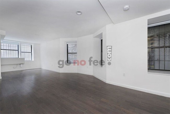 Building Photo - 272 Manhattan Ave