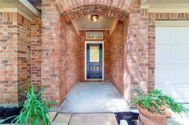 Foto del edificio - 5034 Forest Sage Ln
