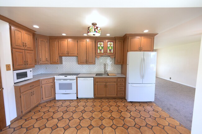 Cocina - 1829 E Severn Dr