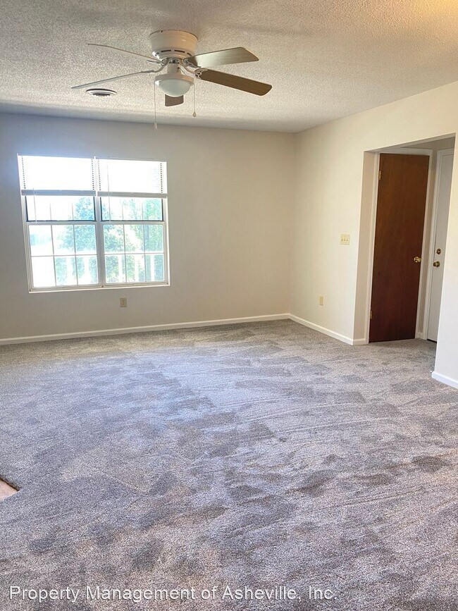 Foto del edificio - 2 br, 1.5 bath House - 13 Rocking Porch Rd
