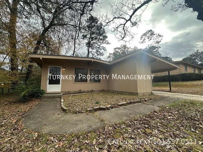 Building Photo - 17 Belmar Dr