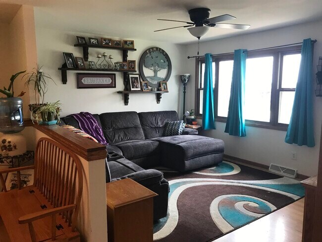 Foto del edificio - 985 Lum Ave