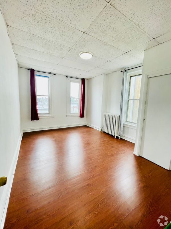 Building Photo - 1418 Wolf St