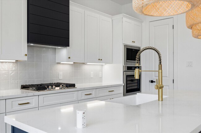 Foto del edificio - 1325 W 22nd St