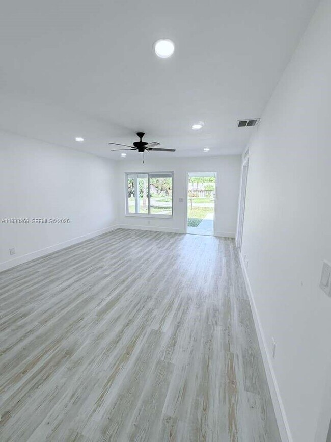 Foto del edificio - 134 SW 14th Ave