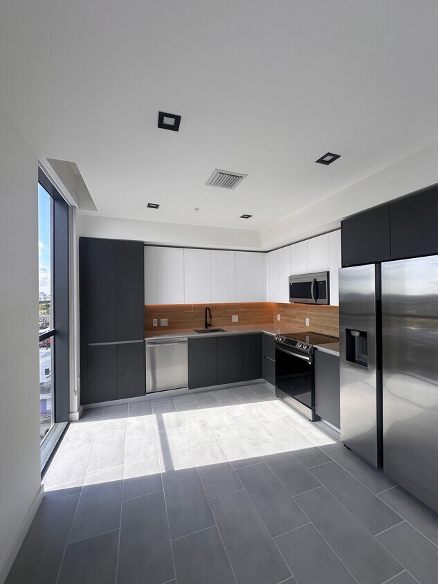 Foto principal - 3026 NW 1st Ave