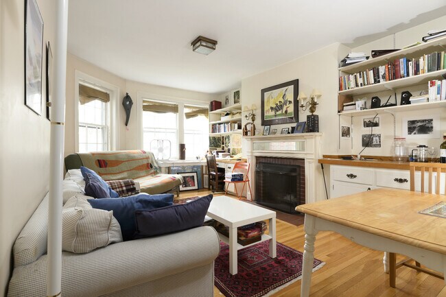 Building Photo - 41 Bowdoin St
