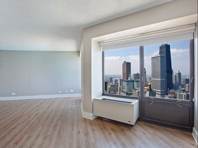 Foto del edificio - 438 W Erie St