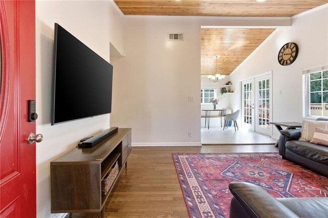 Building Photo - 3112 Dove Way