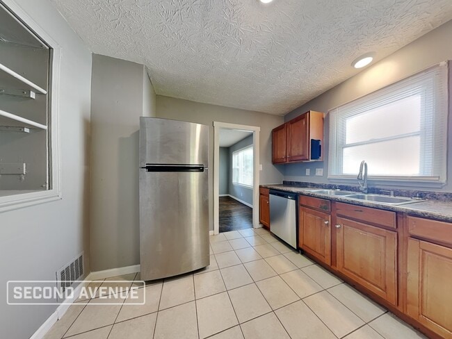 Building Photo - 6535 Coffey St