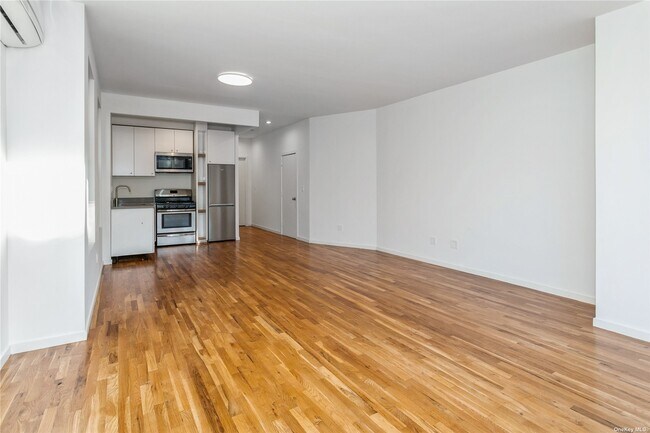 Foto del edificio - 31-35-35 89th St