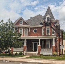Building Photo - 233 E Pitt St