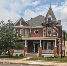 Building Photo - 233 E Pitt St
