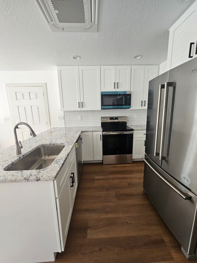 Foto del edificio - 330 N 985 W