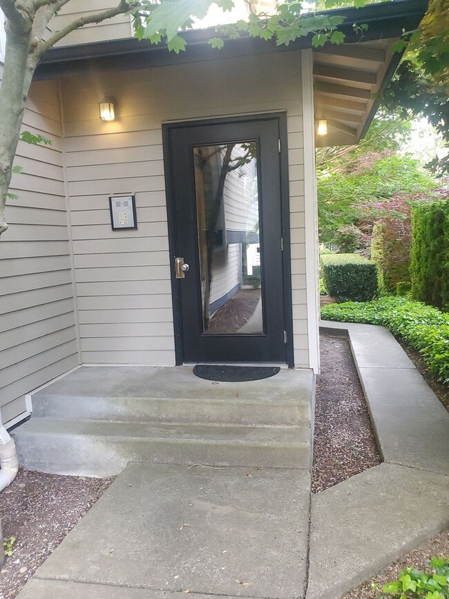 Building Photo - Your Peaceful Retreat in the Heart of Conv...