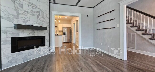 Building Photo - 62 Elm Ave