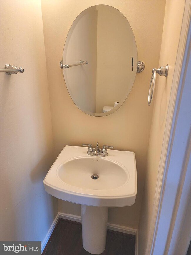 Foto del edificio - 8314 Felsted Ln