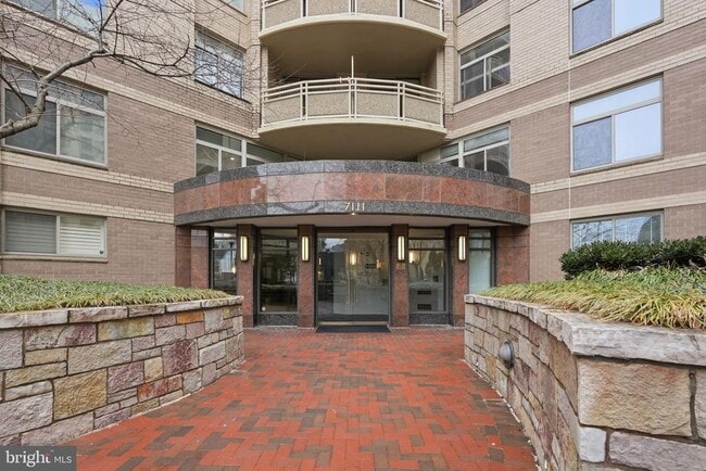 Building Photo - 7111 Woodmont Ave