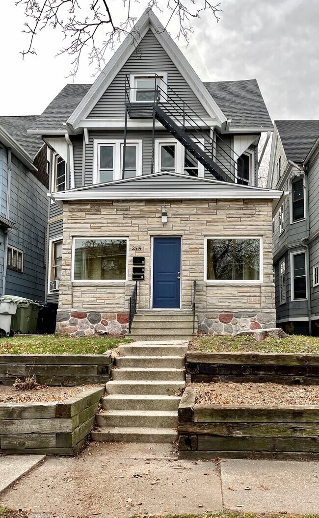 Building Photo - 2519 N Murray Ave