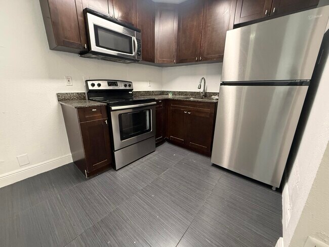 Foto del edificio - 37 SW 14th St