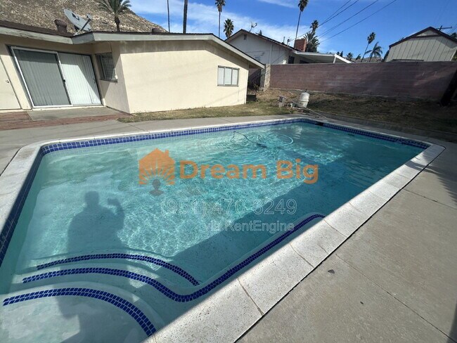 Foto del edificio - 652 Massachusetts Ave