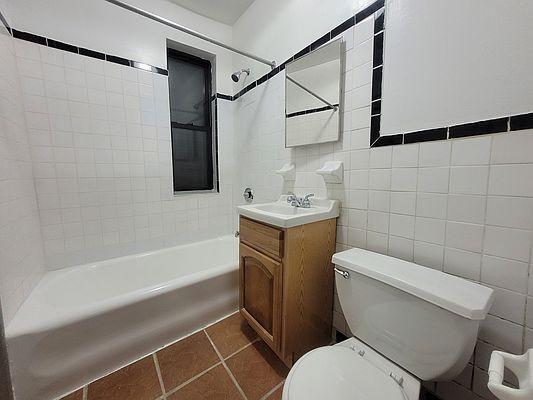 Foto del edificio - 1 bedroom in BRONX NY 10468