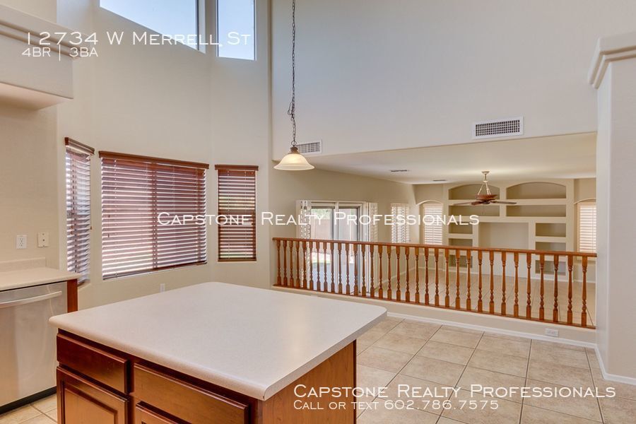 Foto principal - 12734 W Merrell St
