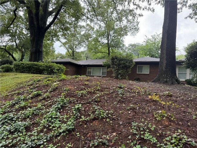 Building Photo - 2045 La Dawn Ln NW