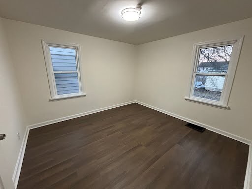 Foto del edificio - 5055 Adams St