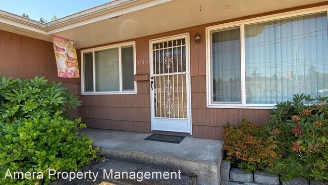 Building Photo - 3 br, 1 bath House - 3540 E Portland Avenue