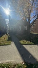 Building Photo - 15060 Hazelridge St