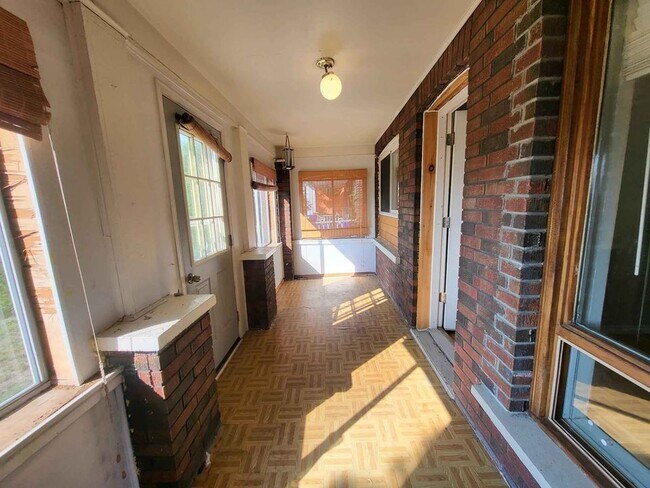 Building Photo - 1–454 Burton Avenue · Sudbury · 1 Bed | 1 Bath · All-Inclusive