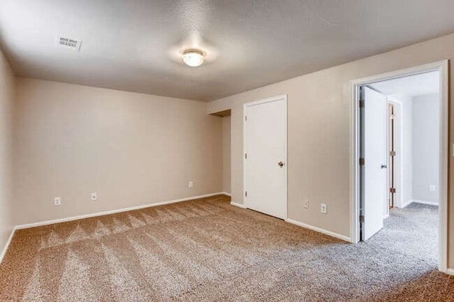 Foto del edificio - 319 Mathews St