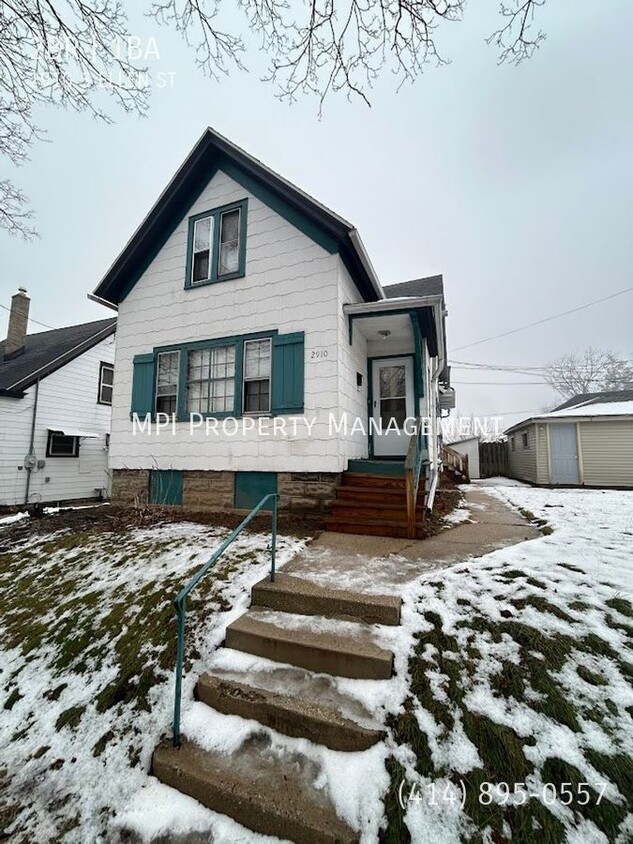 Primary Photo - 2910 S. Ellen Street - 2 Bedroom Lower