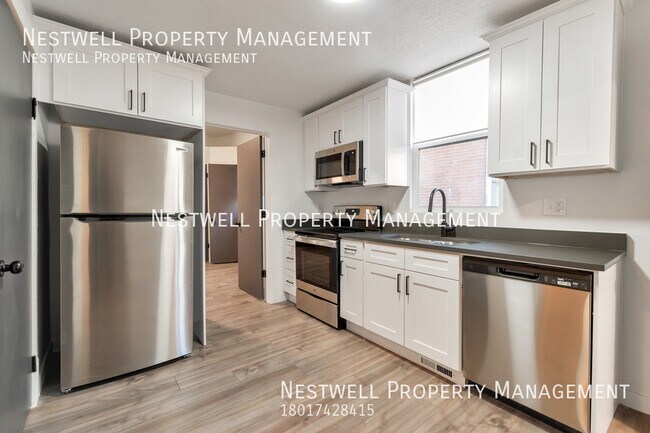 Foto del edificio - Great 1-bed Duplex in Salt Lake City $250 ...