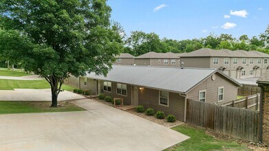 Building Photo - 316 N Double Springs Rd