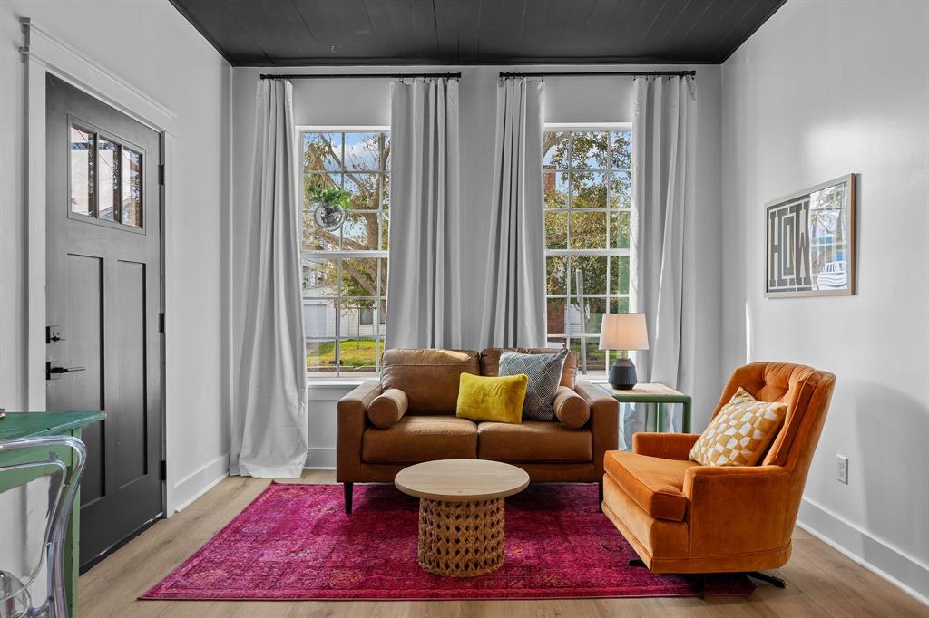 827 Winnie St Unit B, Galveston, TX 77550 Room for Rent in Galveston