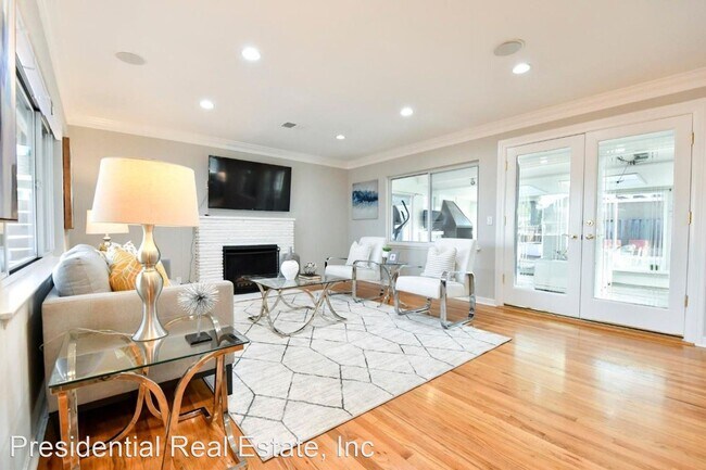 Building Photo - 3 br, 2.5 bath House - 908 Curtner Ave