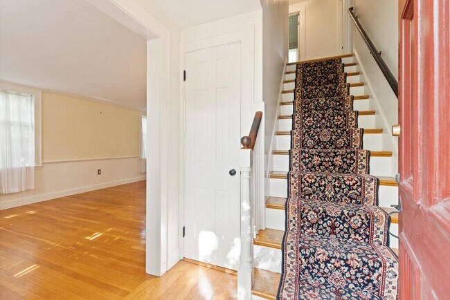 Building Photo - 35 Carter Rd