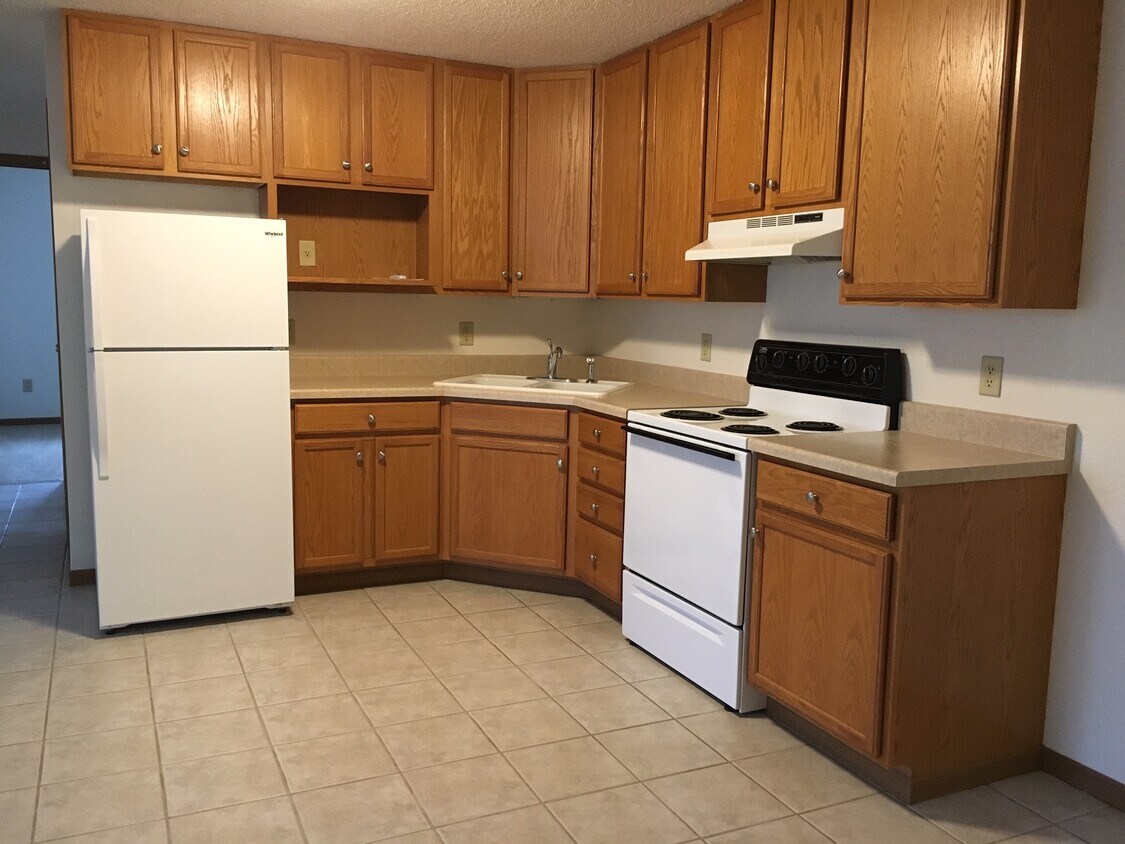 Primary Photo - 150 Sumner St
