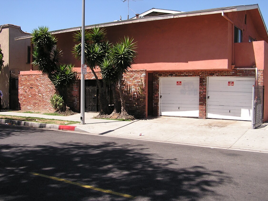 Building Photo - 7013 Malabar St