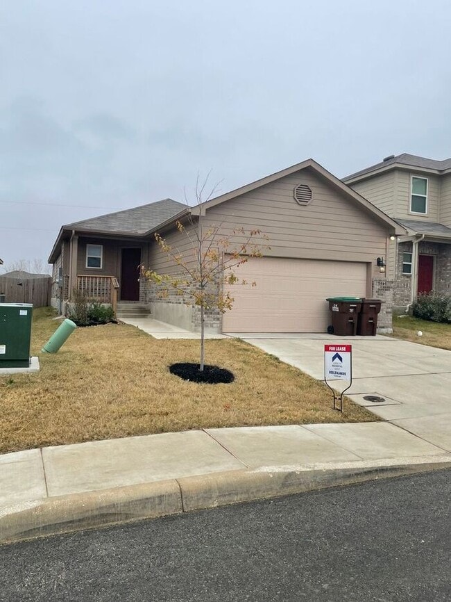 Building Photo - *$99 MOVE-IN SPECIAL* | Four Bedroom | Two...