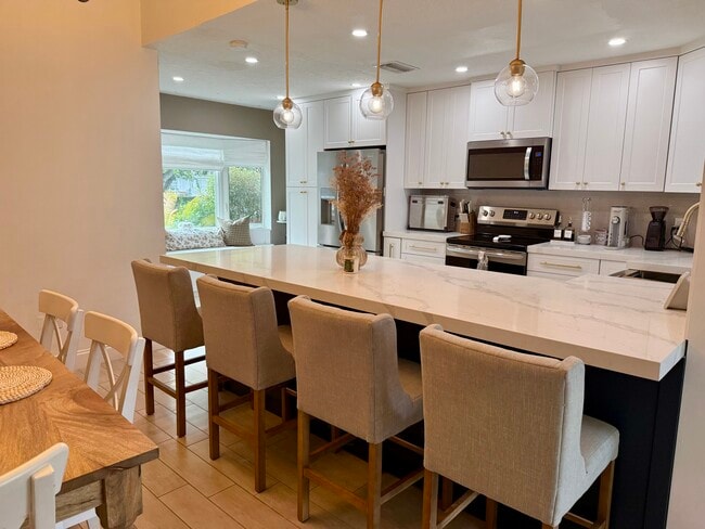 Foto del edificio - 14415 SW 142nd Ct