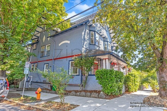 Foto del edificio - 2391 NW Irving St