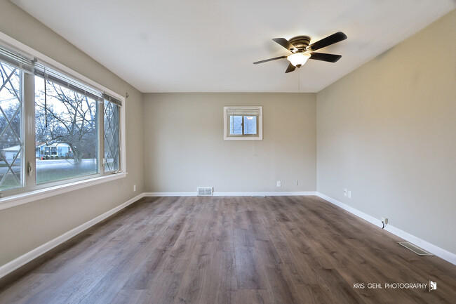 Building Photo - 610 Lagoon Terrace