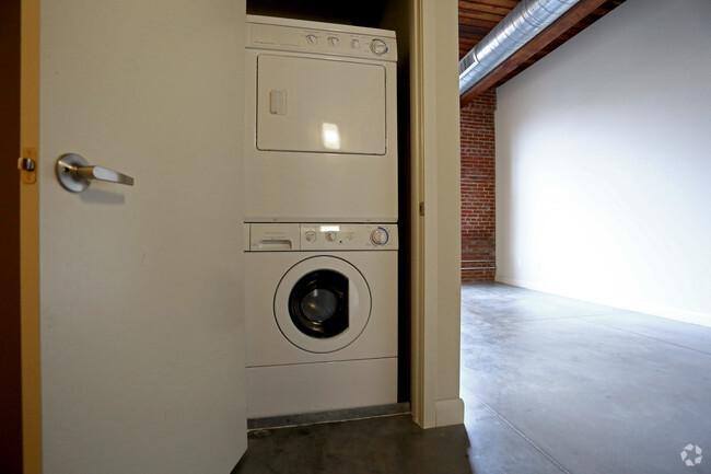 Una habitación, un baño - Cupples Station Apartments