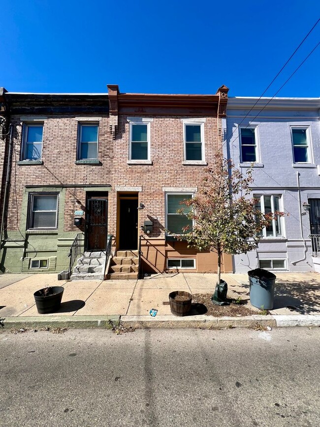 Building Photo - 1524 S Ringgold St